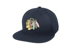 Chicago Blackhawks čepice flat kšiltovka 400 Series Black