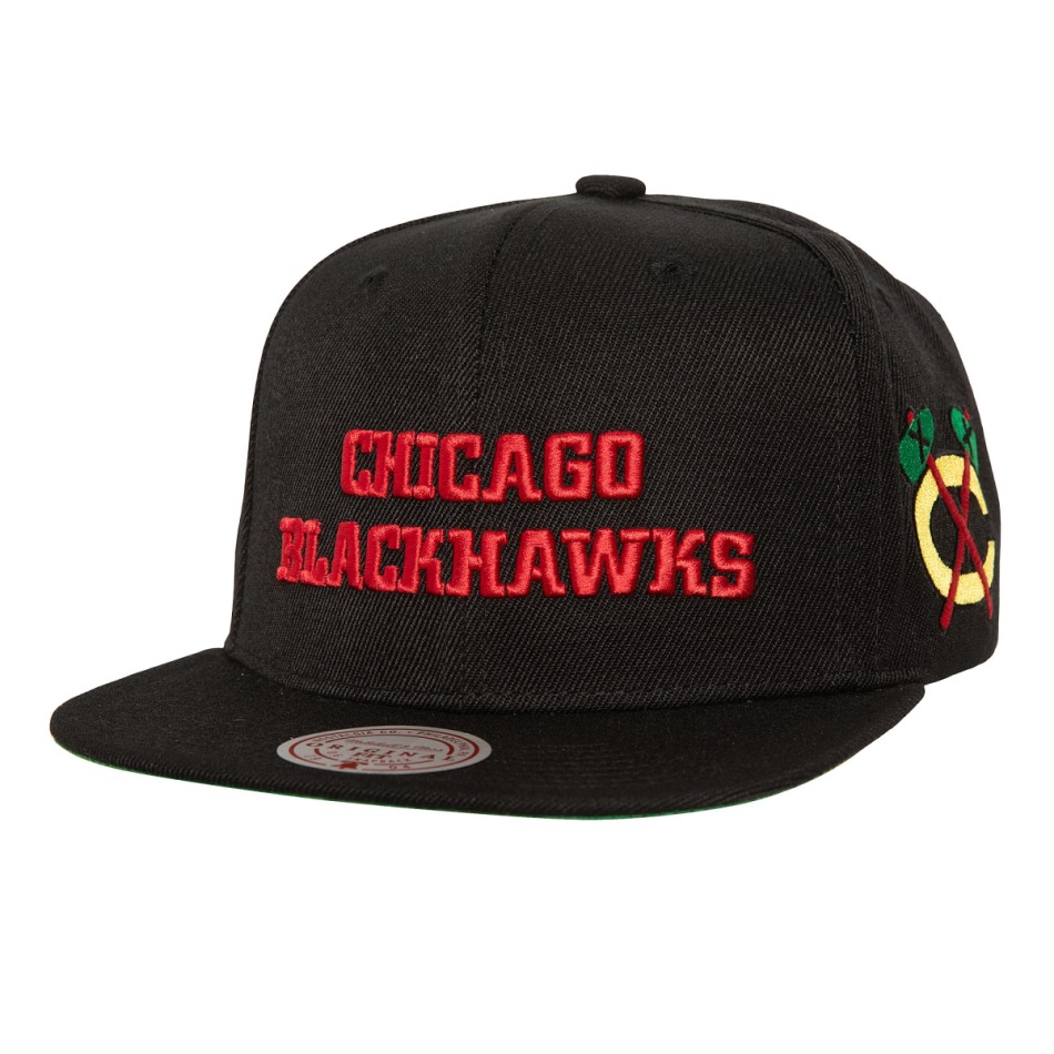 Chicago Blackhawks čepice flat kšiltovka NHL Triple Play Snapback - Chicago Blackhawks kšiltovky, čepice, rukavice